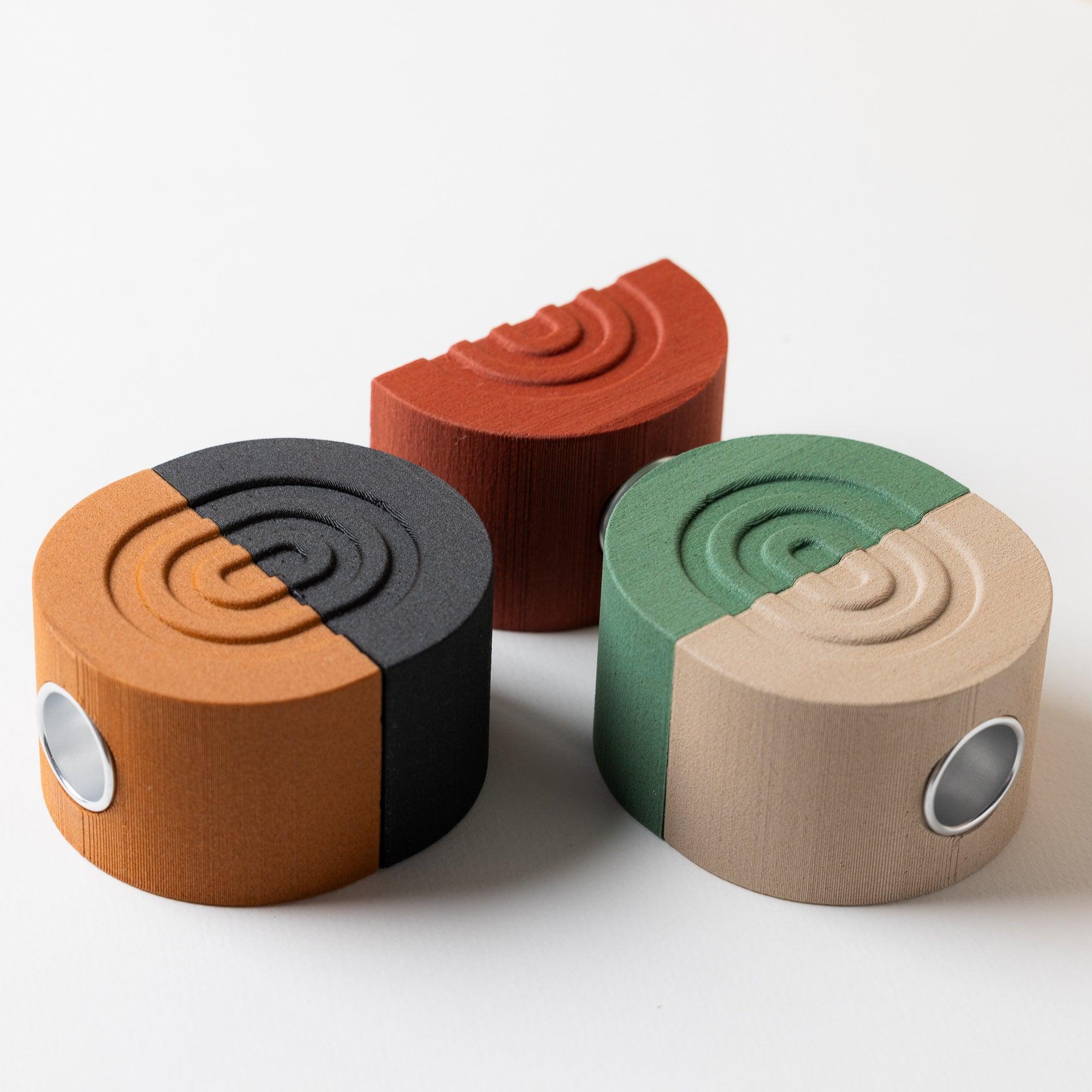 Bougeoir Arc en Ciel - A base de bois avec insert en metal