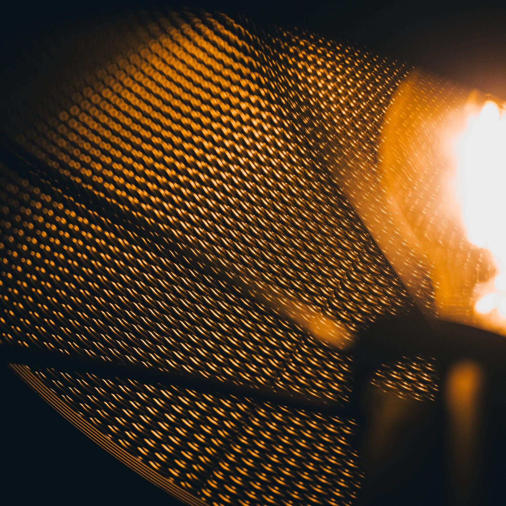 Lampe en bois Tilt - Intrigante et originale