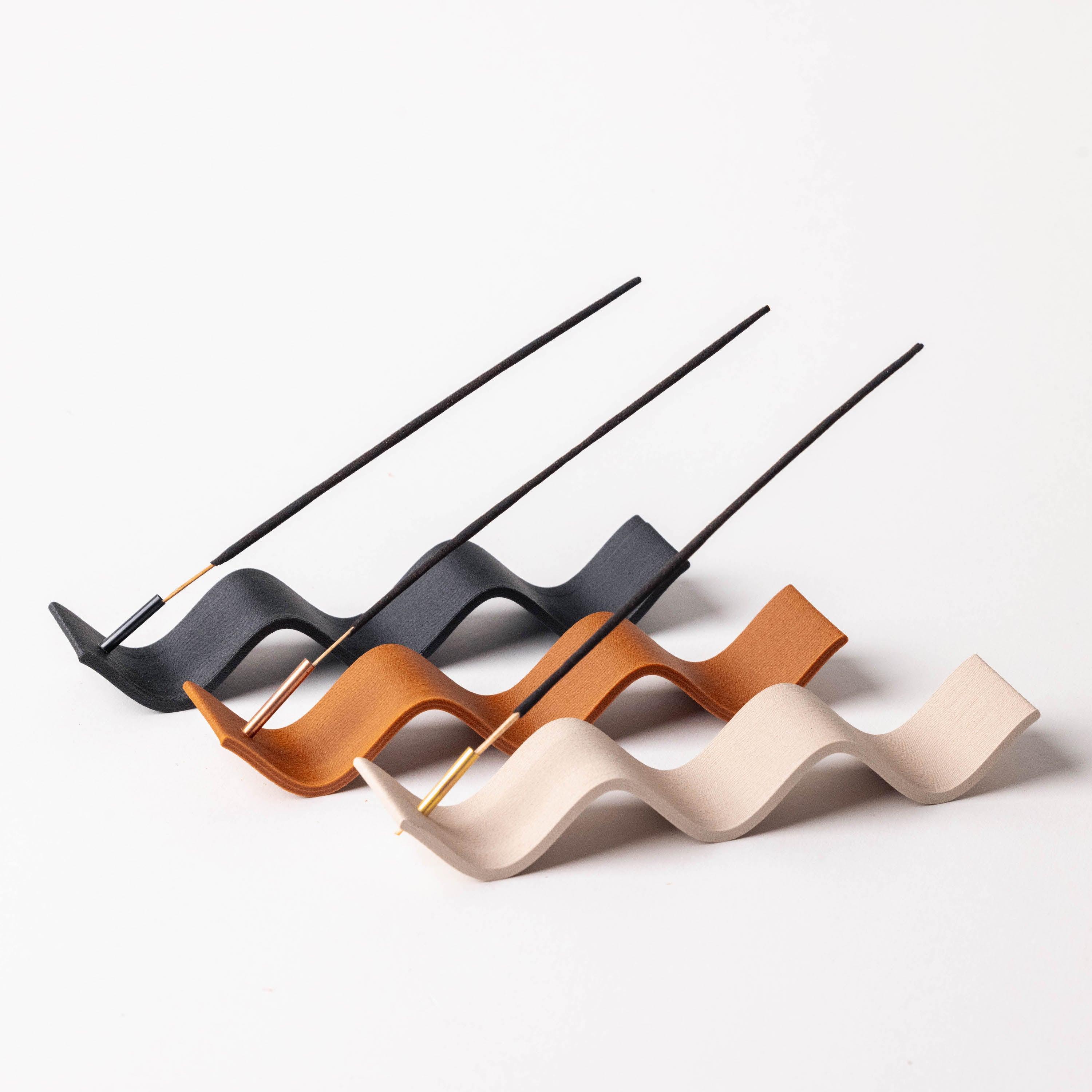 Porte-encens - A base de bois avec insert en métal - Curly