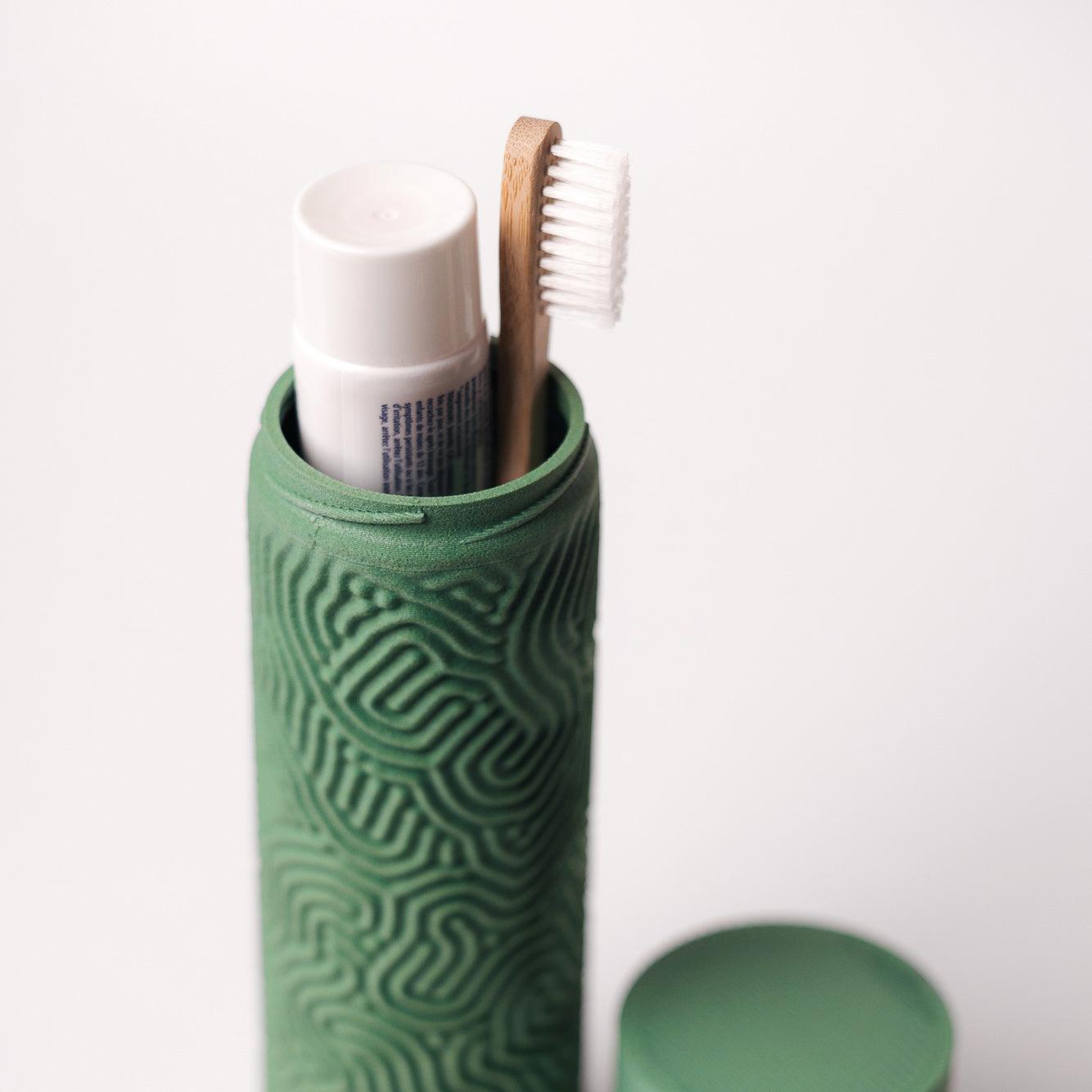 Boite de transport - Stylo & Brosse à dent - A base de bois
