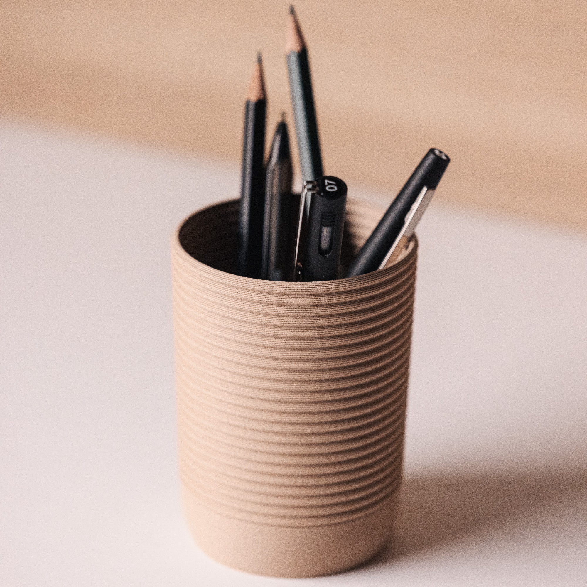 Pencil / brush pot - Line