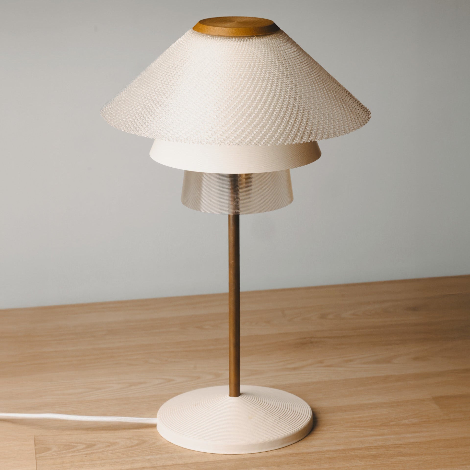 Lümina - The lamp that mixes materials
