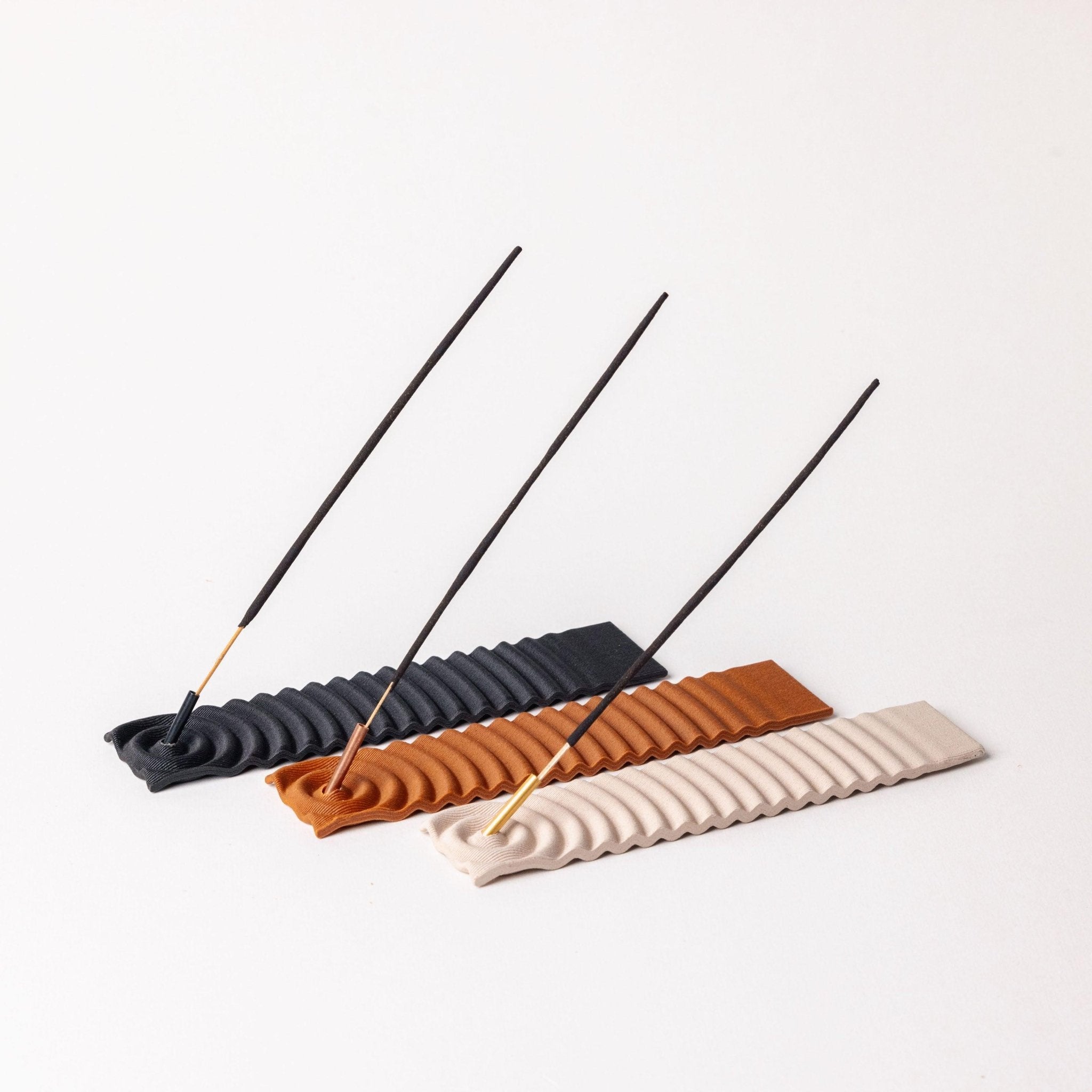 Porte - encens - A base de bois avec insert en métal - Wavy - Copo Design