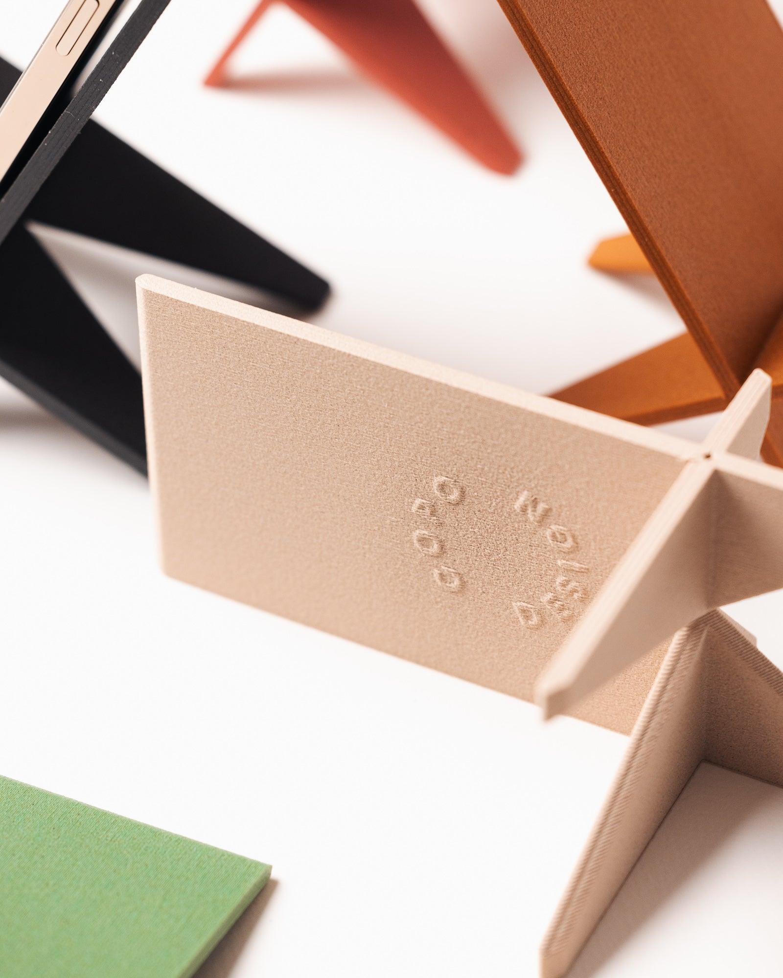 Support téléphone - Organisation de bureau - Support pour recharge - A base de bois - Copo Design